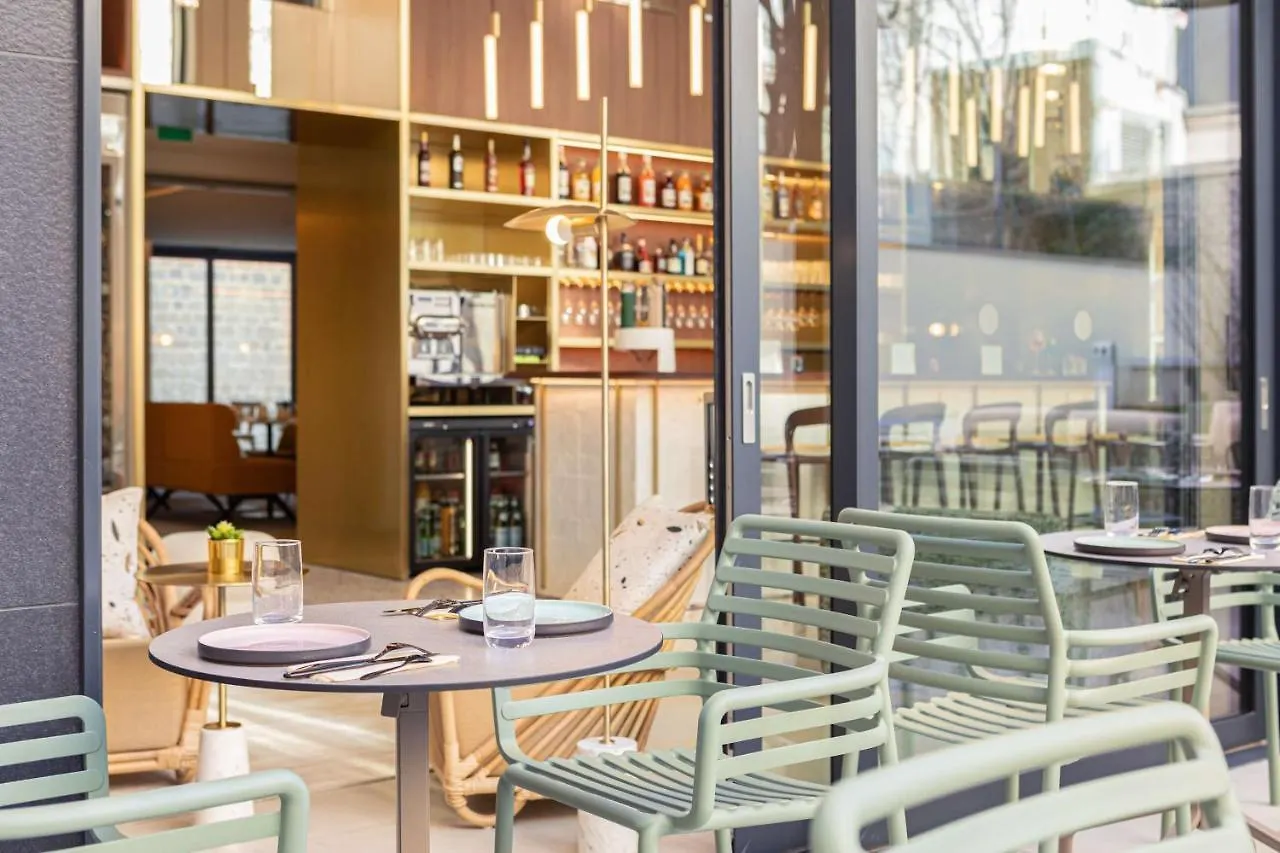Hotel Yac Paris Clichy, A Member Of Radisson Individuals