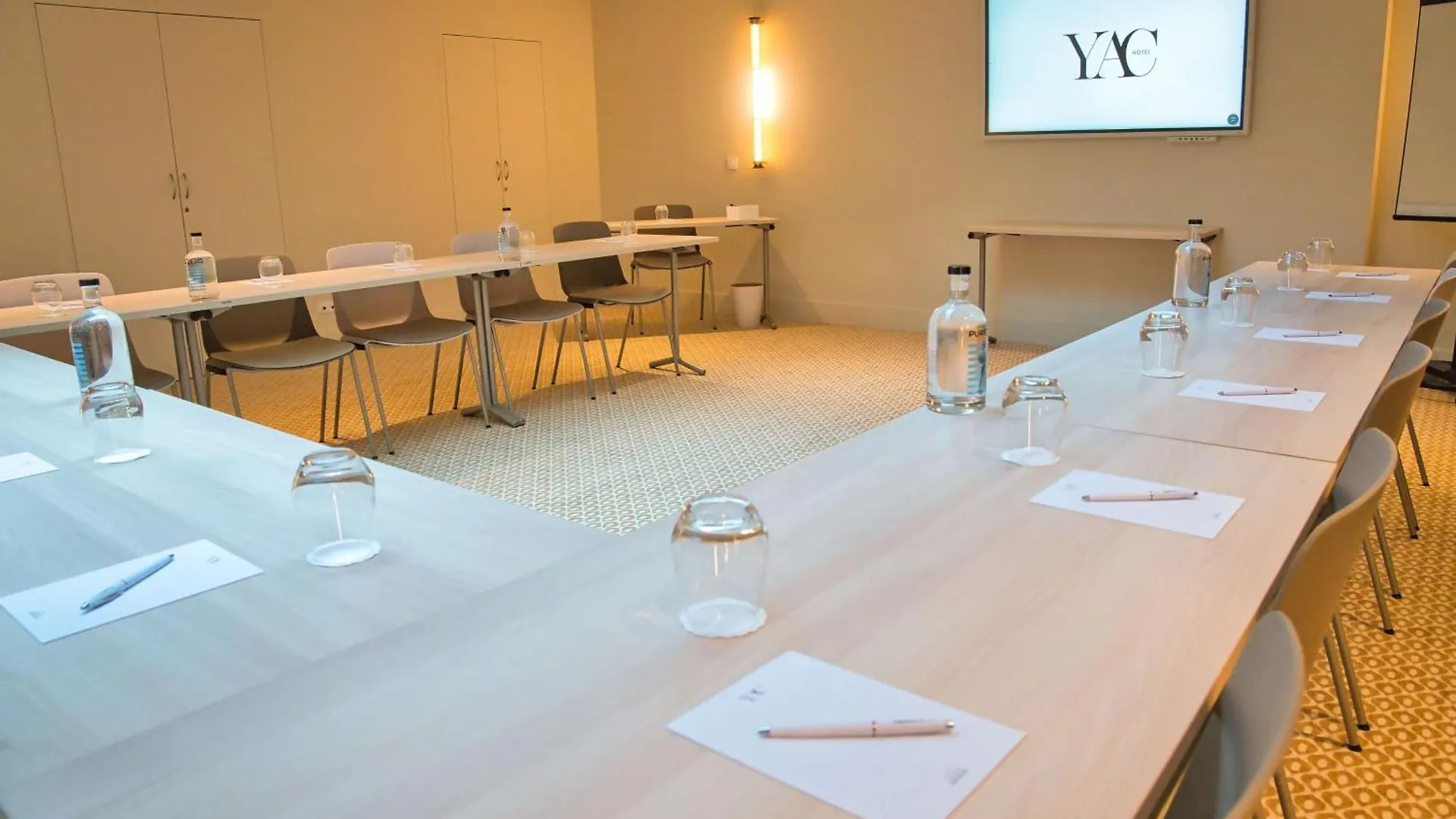 Hotel Yac Paris Clichy, A Member Of Radisson Individuals Clichy