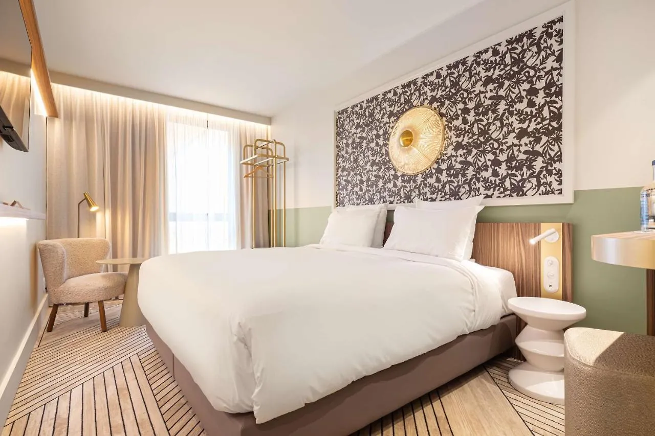 Yac Paris Clichy, A Member Of Radisson Individuals Clichy