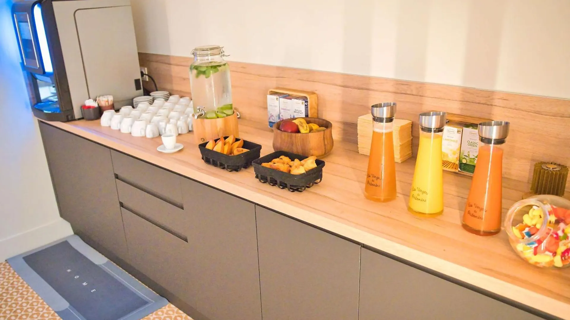 Yac Paris Clichy, A Member Of Radisson Individuals Hotel Clichy